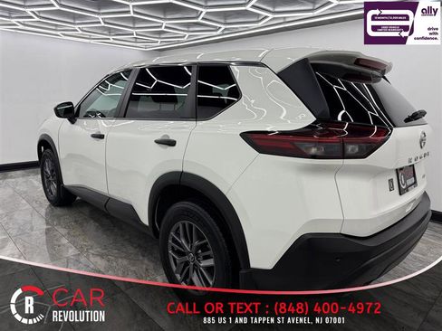 Used 2021 Nissan Rogue S image 4