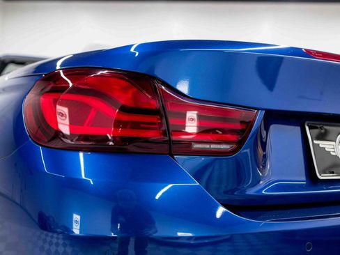 Used 2020 BMW M4 Convertible w/ Competition Package RWD image 29