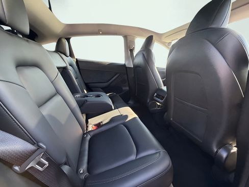 Used 2021 Tesla Model Y 2WD image 24
