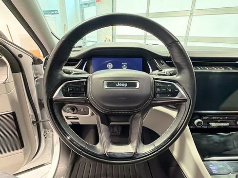 Used 2021 Jeep Grand Cherokee L Overland w/ Advanced Protech Group III AWD/4WD image 10
