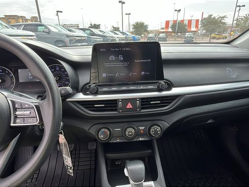 Used 2024 Kia Forte LXS image 19