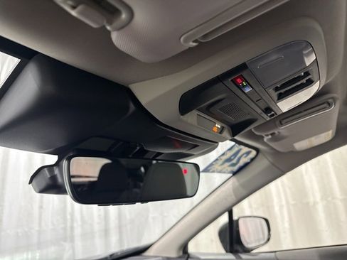 Used 2024 Subaru Crosstrek 2.0i Premium image 25