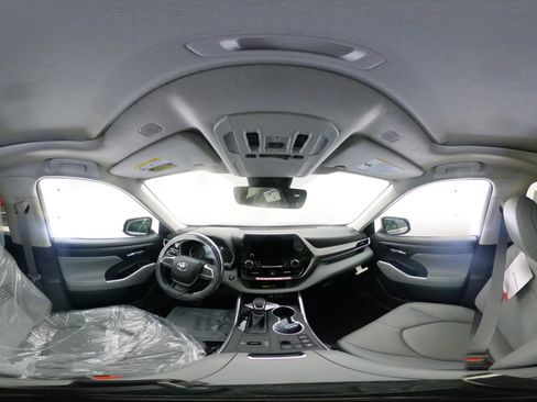 New 2026 Toyota Highlander XLE AWD/4WD image 33