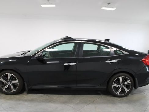 Used 2016 Honda Civic Touring image 6