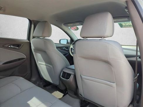 Used 2019 Chevrolet Malibu LT w/ Driver Confidence Package II FWD image 21