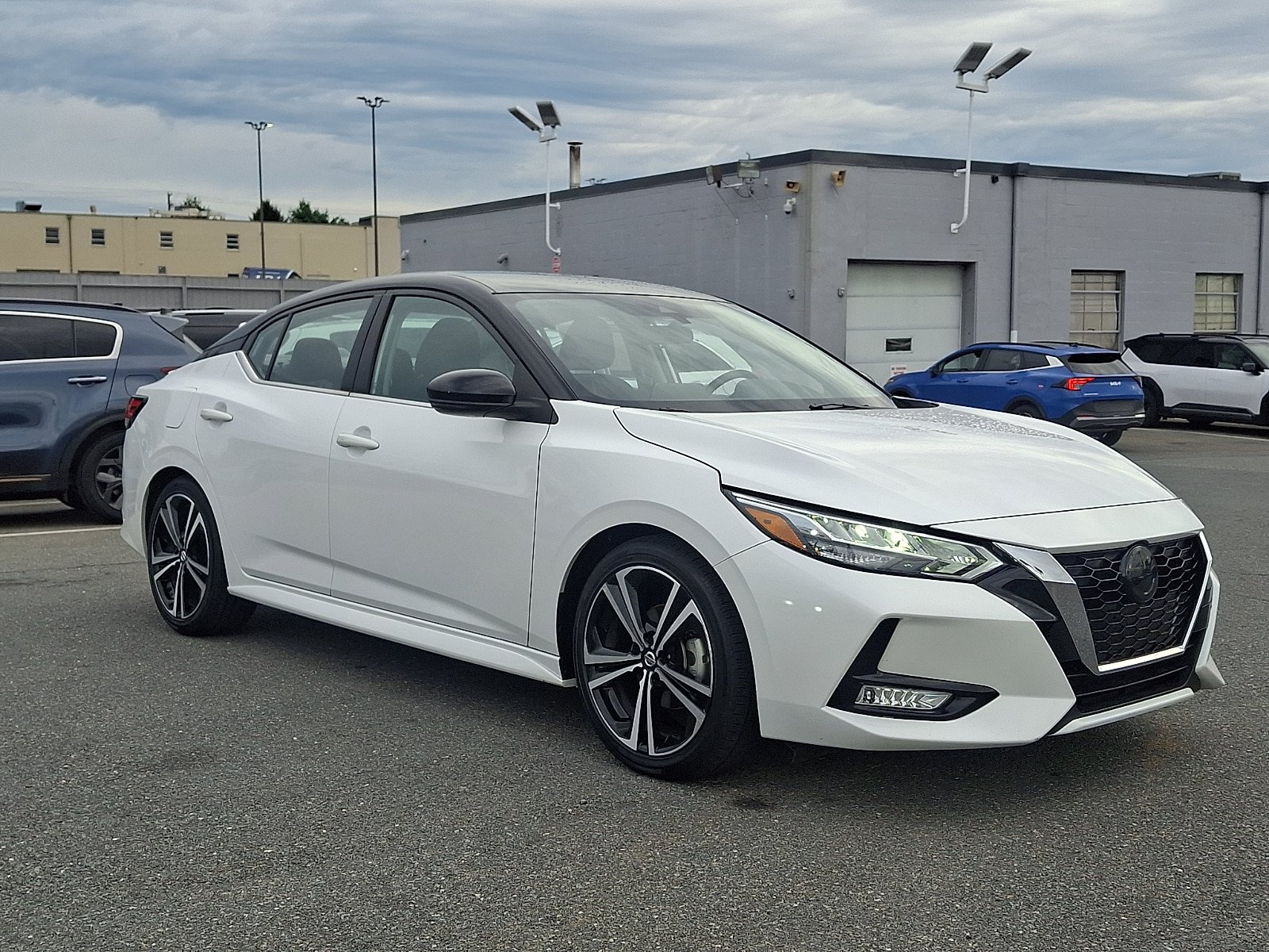 Used 2022 Nissan Sentra SR FWD image 3
