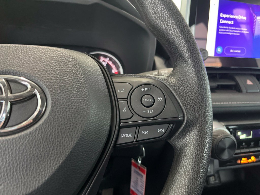 Used 2024 Toyota RAV4 LE AWD/4WD image 7