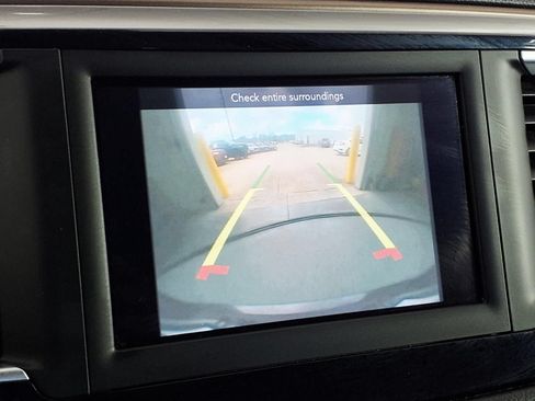 Used 2021 Chrysler Voyager Lxi FWD image 24