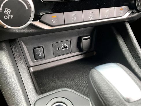 Certified 2025 Nissan Sentra S image 30