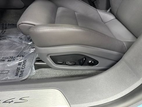 Used 2020 Porsche Taycan 4S AWD/4WD image 9