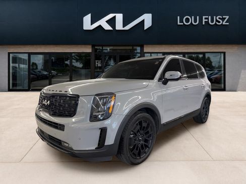 Used 2022 Kia Telluride SX w/ SX Prestige Package AWD/4WD image 1