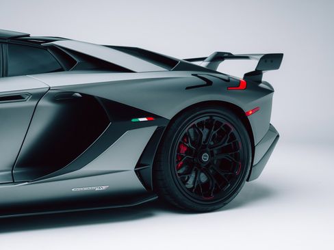 Used 2020 Lamborghini Aventador SVJ image 20