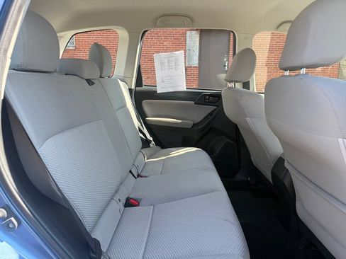 Used 2018 Subaru Forester 2.5i w/ Alloy Wheel Package image 10