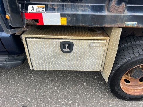 Used 2014 Ford F550 4x4 Regular Cab Super Duty image 16