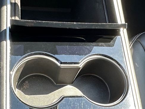 Used 2021 Tesla Model Y Long Range image 29