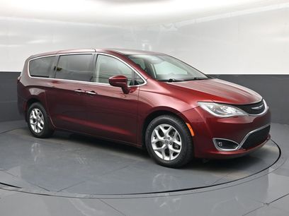Used 2020 Chrysler Pacifica Touring w/ Tire & Wheel Group