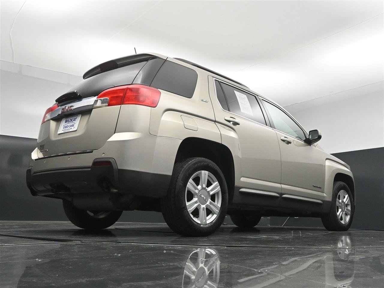 Used 2015 GMC Terrain SLT w/ Safety Package FWD image 32