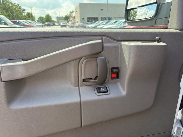 Used 2025 GMC Savana 2500 w/ Driver Convenience Package RWD image 28