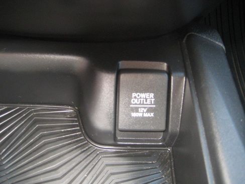 Used 2017 Honda CR-V LX image 18