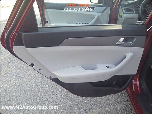 Used 2016 Hyundai Sonata SE image 18