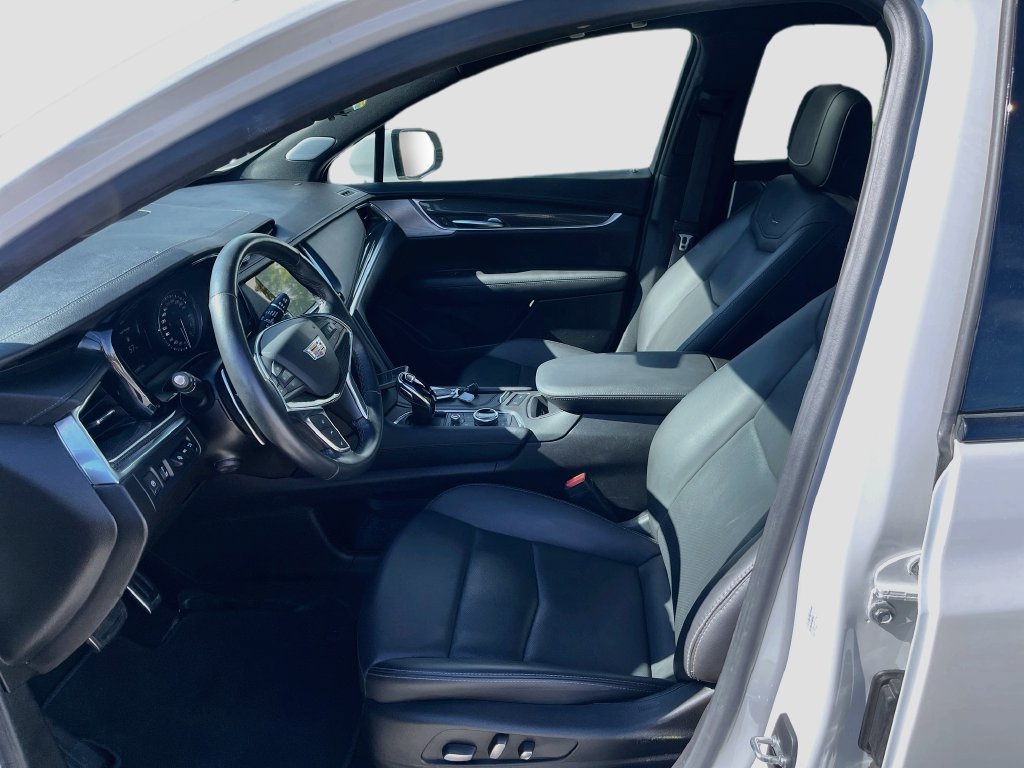 Used 2023 Cadillac XT5 Sportv w/ Technology Package AWD/4WD image 22