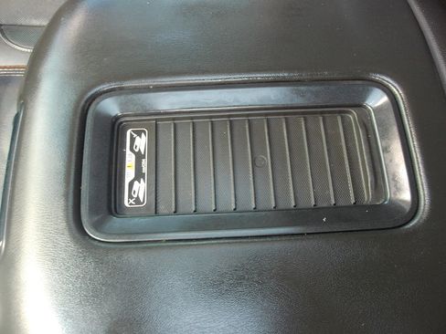 Used 2018 Chevrolet Suburban Premier RWD image 22