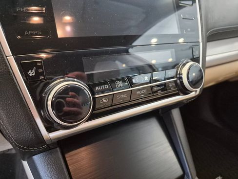 Used 2019 Subaru Outback 2.5i Premium AWD/4WD image 17