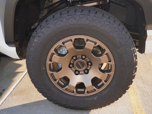 New 2025 Toyota 4Runner Trailhunter image 10