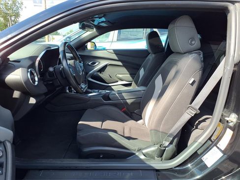 Used 2023 Chevrolet Camaro LT image 10