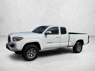 Used 2017 Toyota Tacoma SR5 w/ SR5 Appearance Package (SM) video 1