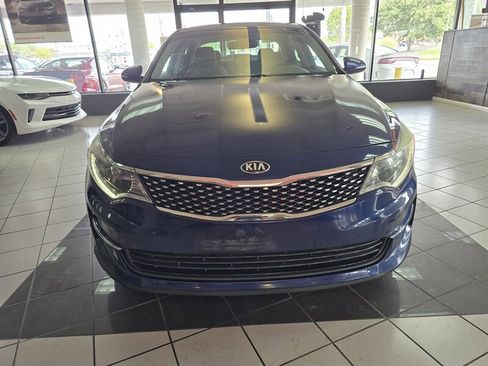 Used 2018 Kia Optima EX image 2