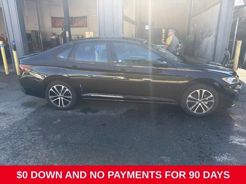 Used 2025 Volkswagen Jetta Sport FWD image 4