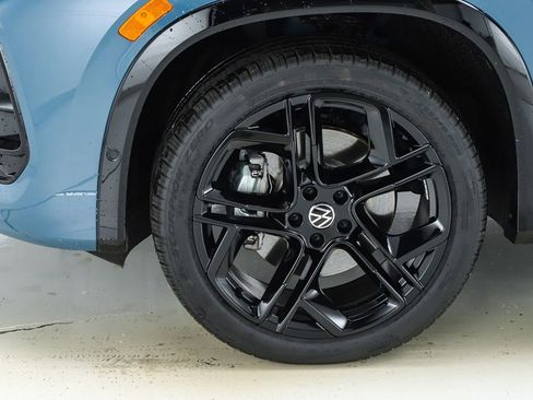 New 2026 Volkswagen Tiguan SE R-Line image 44