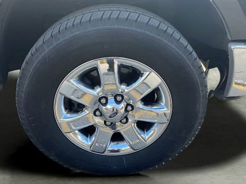 Used 2013 Ford F150 XLT w/ XLT Chrome Pkg image 13