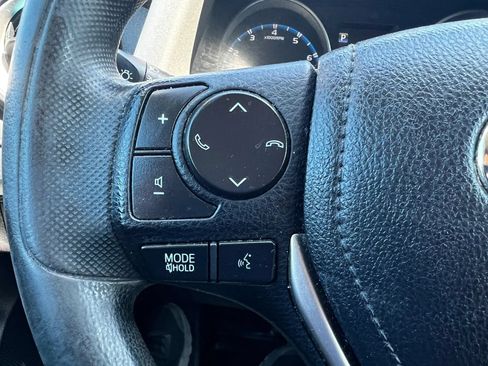 Used 2018 Toyota RAV4 LE w/ All Weather Liner Package AWD/4WD image 17