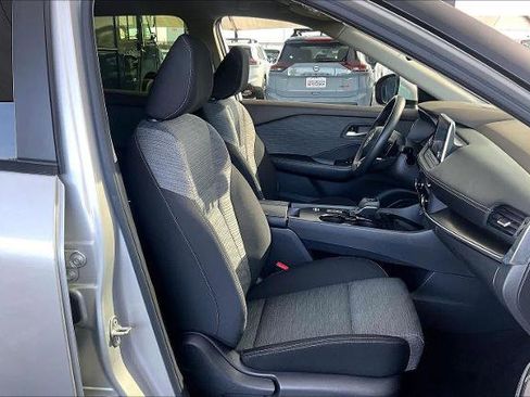 Certified 2023 Nissan Rogue SV image 8