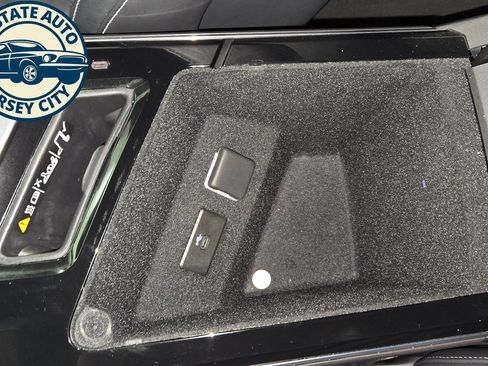 Used 2024 Cadillac Lyriq Tech AWD/4WD image 19