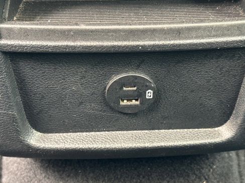 Used 2022 Ford Edge SEL image 10