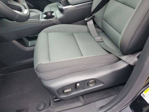 New 2026 GMC Terrain AT4 w/ LPO, Black Badging Package AWD/4WD image 22