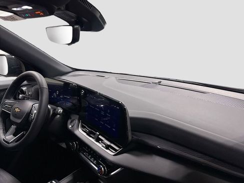 New 2026 Chevrolet Equinox LT w/ Safety and Technology Package FWD image 31