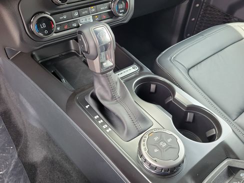 New 2026 Ford Bronco Outer Banks AWD/4WD image 17