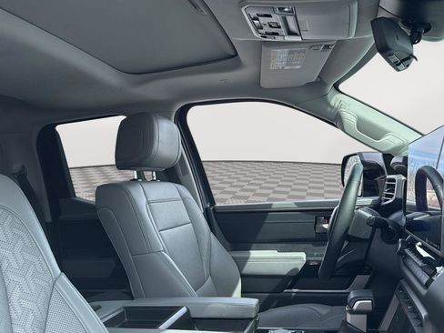 Used 2022 Toyota Tundra Limited AWD/4WD image 13