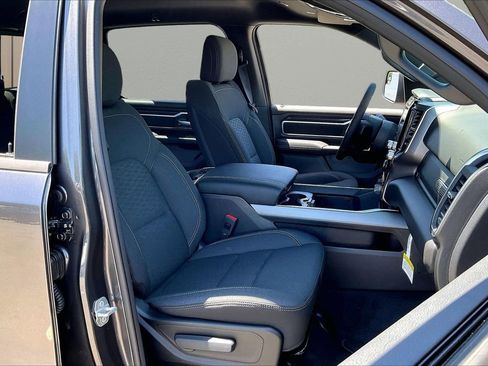 New 2026 RAM 1500 Big Horn AWD/4WD image 19