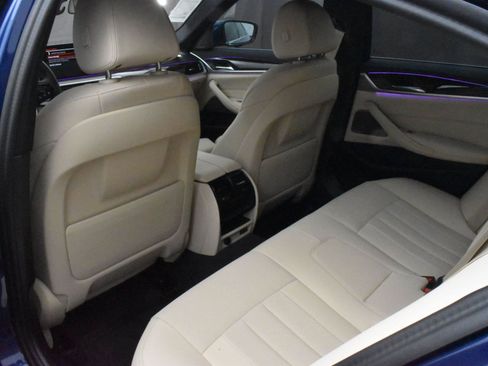 Used 2023 BMW 530i w/ Premium Package RWD image 22