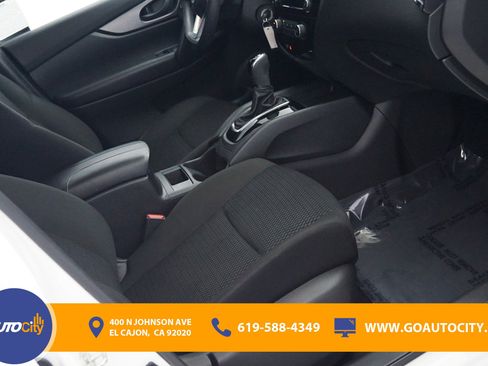 Used 2021 Nissan Rogue Sport S image 8