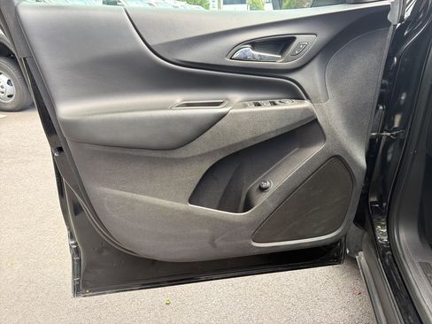 Used 2024 Chevrolet Equinox LT AWD/4WD image 14