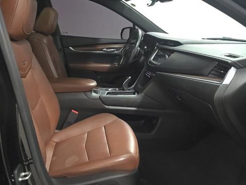 Used 2021 Cadillac XT5 Premium Luxury FWD image 8