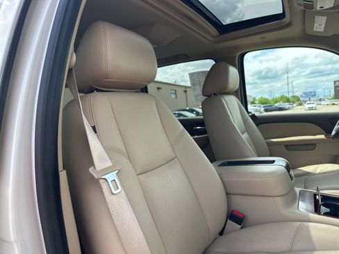 Used 2013 Chevrolet Suburban LTZ AWD/4WD image 42
