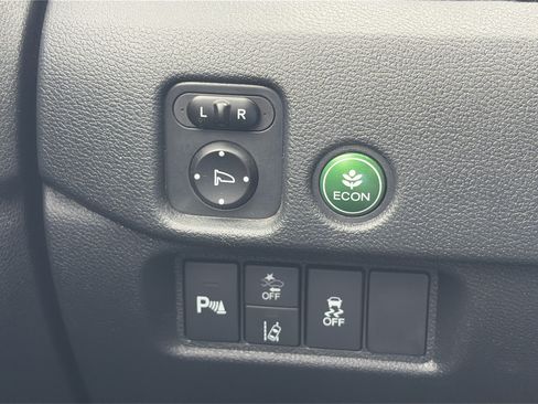Used 2021 Honda Pilot Touring image 30