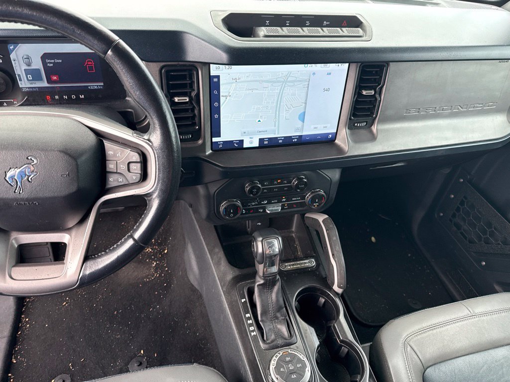 Used 2022 Ford Bronco Outer Banks w/ Sasquatch Package AWD/4WD image 8